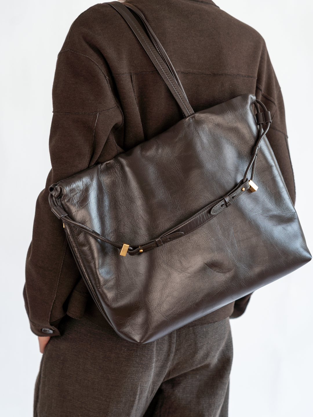 Large Tote in Shiny Espresso