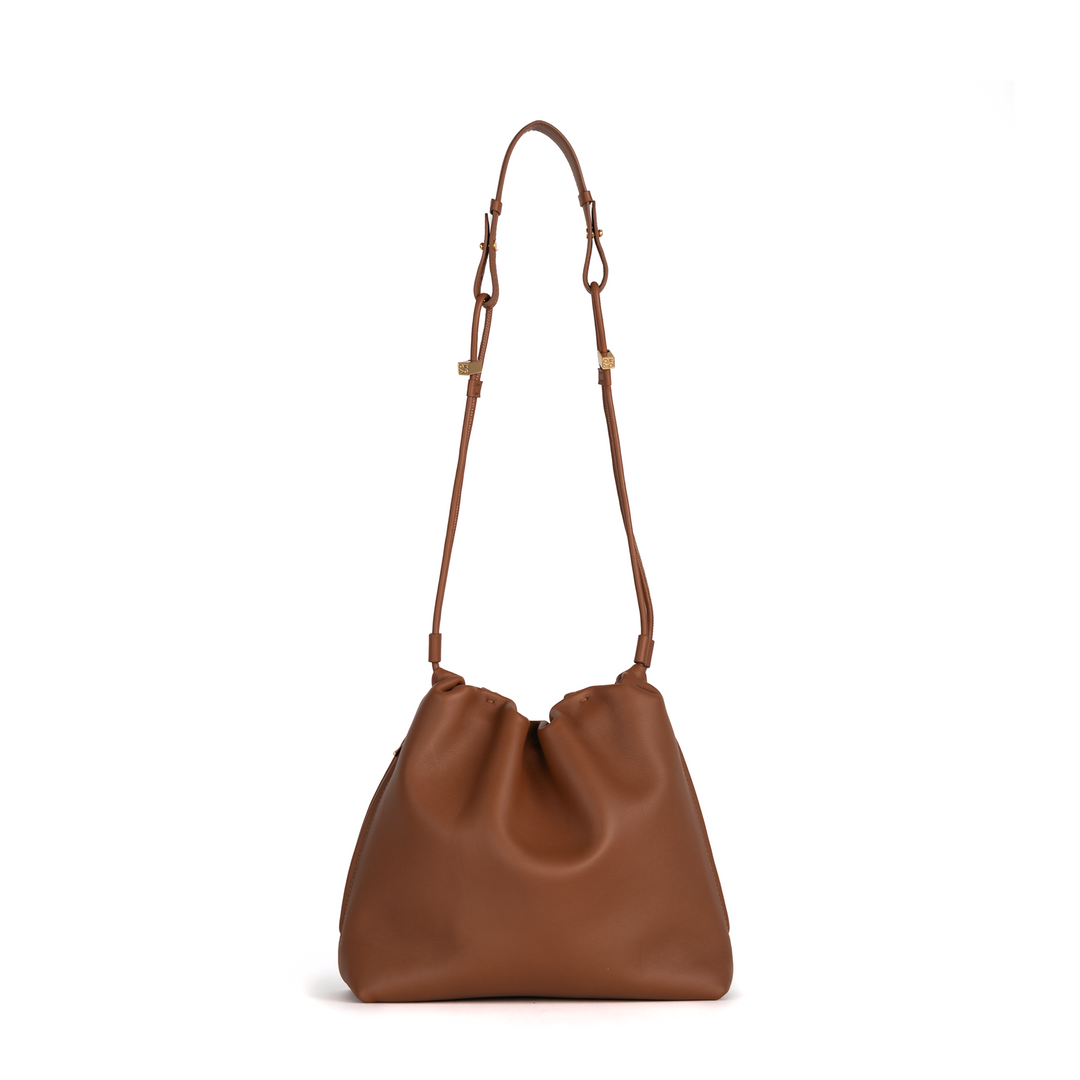 Medium Tote in Caramel