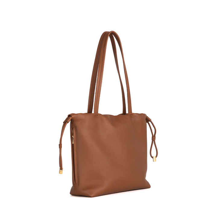 Medium Tote in Caramel