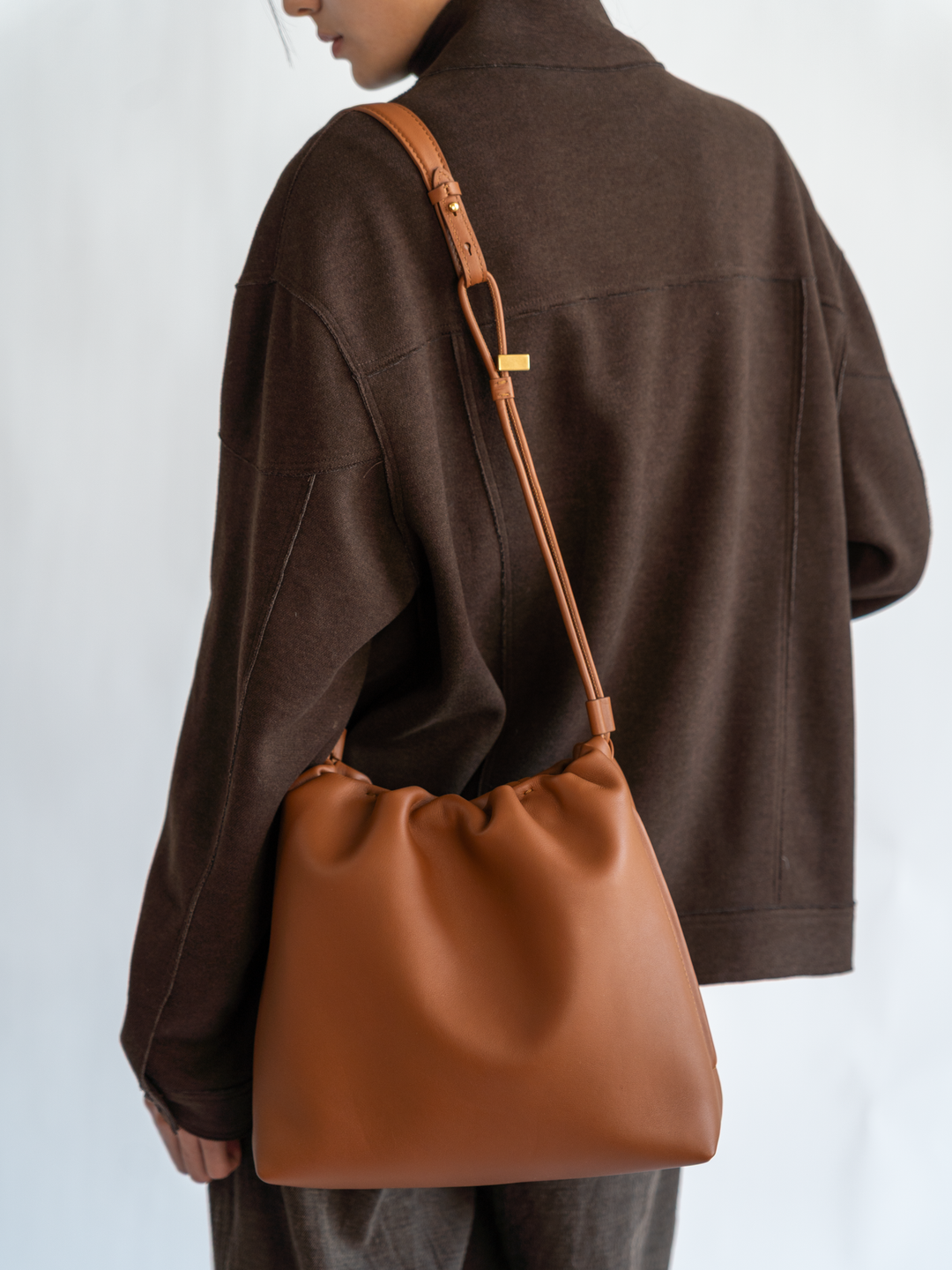 Medium Tote in Caramel