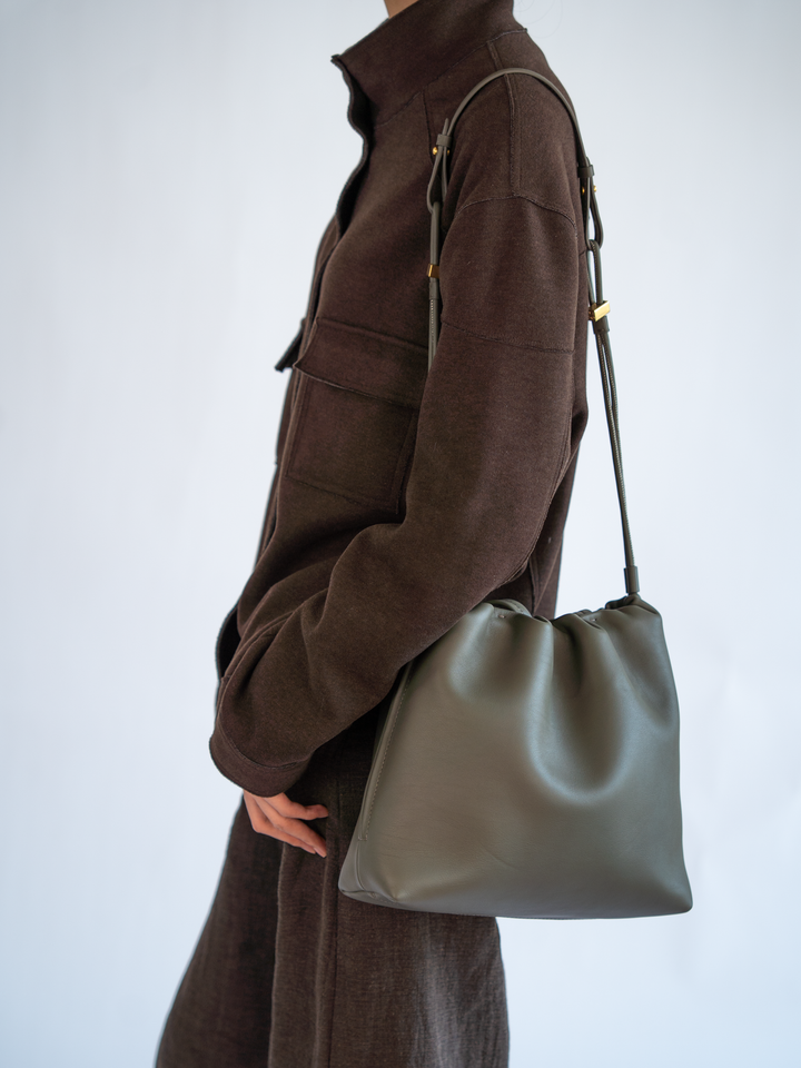 Medium Tote in Olive Grey